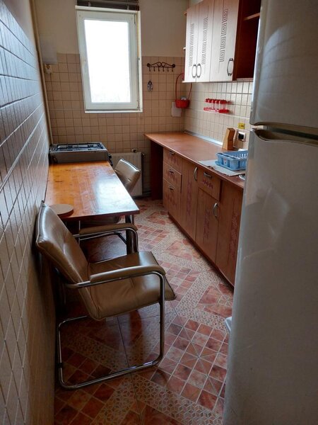 Brancoveanu, apartament 2 camere, centrala proprie, 5 minute metrou.